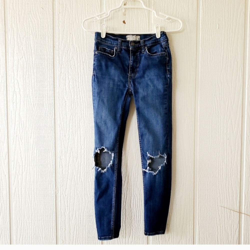 Free People Distressed Ripped Skinny Jeans Stretchy Dark Wash sz 26